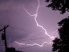 BRATISLAVA - Takmer na celom území Slovenska dnes opäť hrozia búrky. Slovenský hydrometeorologický ústav (SHMÚ) vydal výstrahu prvého stupňa, ktorá však neplatí na západnom Slovensku. Takmer celému Slovensku hrozia búrky: Pozrite, kde neplatí výstraha!