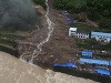 KÁTHMANDU - Štyria turisti dnes zahynuli a ďalších šesť utrpelo zranenia pri zosuve pôdy na vyhľadávanej trekkingovej trase neďaleko nepálskej hory Manaslu. S odvolaním sa na vyjadrenia miestnej polície o tom informovala agentúra DPA. Tragické neštaste v Nepále: Pri zosuve pôdy zahynuli štyria turisti, šiesti zranení