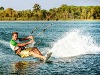 NOVÉ MLYNY - Obrovské nešťastie sa stalo v susednom Česku. Skúseného inštruktora (†37) kiteboardingu zastihol nečakaný vietor. Vynieslo ho do výšky, ale spadol a narazil do betónového stĺpa. Tragédia na jazere: Vietor vyniesol inštruktora (†37) do výšky, smrteľná rana do stĺpa