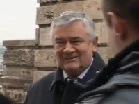 Jánovi Slotovi možno prerobený spot zmaže úsmev z tváre. Jánovi Slotovi možno prerobený spot zmaže úsmev z tváre.