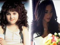 Alisan Porter ako Kučeravá Sue a sobotňajšia nevesta Alisan Porter ako Kučeravá Sue a sobotňajšia nevesta