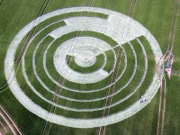 Je obrazec výtvorom UFO? Je obrazec výtvorom UFO?