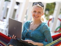 Aneta Sedlmair-Parišková je online na topkách. Odpovedá z Magio pláže. Aneta Sedlmair-Parišková je online na topkách. Odpovedá z Magio pláže.
