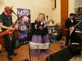 Počas večera hosťom zaspievala Lenka LeRa Salmanová so svojou kapelou. Počas večera hosťom zaspievala Lenka LeRa Salmanová so svojou kapelou.