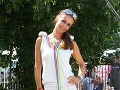 Lenka Šoóšová predviedla bláznivý náhrdelník. Lenka Šoóšová predviedla bláznivý náhrdelník.