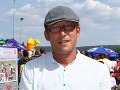 Martin Kollár nakúpil v tombole "pár" lístkov. Nakoniec sa mu podarilo vyhrať automobil. Martin Kollár nakúpil v tombole "pár" lístkov. Nakoniec sa mu podarilo vyhrať automobil.