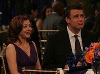 V seriáli Ako som spoznal vašu mamu bola ženou Jasona Segela kolegyňa Alyson Hannigan. V seriáli Ako som spoznal vašu mamu bola ženou Jasona Segela kolegyňa Alyson Hannigan.