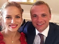 Ivana Surovcová a Marián Gáborík sú už manželia. Ivana Surovcová a Marián Gáborík sú už manželia.