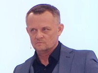 Moderátor Vilo Rozboril sa vyjadril k útoku jeho rotvajlera. Moderátor Vilo Rozboril sa vyjadril k útoku jeho rotvajlera.