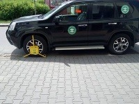 Auto s papučou Auto s papučou