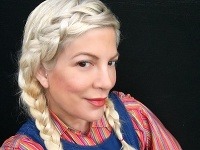 Tori Spelling ako blondínka. Tori Spelling ako blondínka.
