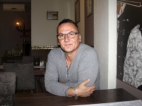 Na snímke kandidát na predsedu Trenčianskeho samosprávneho kraja (TSK) Igor Valko Na snímke kandidát na predsedu Trenčianskeho samosprávneho kraja (TSK) Igor Valko
