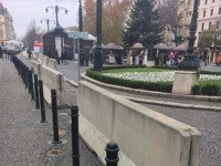 Betónové zátarasy na Vianočných trhoch Betónové zátarasy na Vianočných trhoch