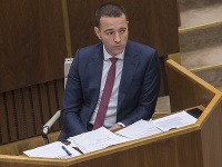 Na snímke minister zdravotníctva SR Tomáš Drucker (SMER-SD) počas rokovania 23. schôdze NR SR 6. decembra 2017 v Bratislave. Na snímke minister zdravotníctva SR Tomáš Drucker (SMER-SD) počas rokovania 23. schôdze NR SR 6. decembra 2017 v Bratislave.