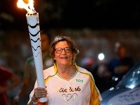 Dôchodkyňa Dieneke Fergusonová Dôchodkyňa Dieneke Fergusonová