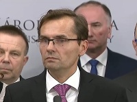 Ľubomír Galko počas tlačovej konferencie ku kauze odpočúvania novinárov Ľubomír Galko počas tlačovej konferencie ku kauze odpočúvania novinárov