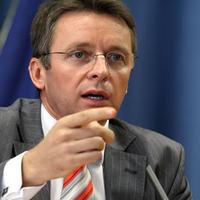 Ivan Miklo�