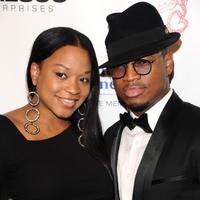 Ne-Yo s manželkou Monyettou Shaw Ne-Yo s manželkou Monyettou Shaw
