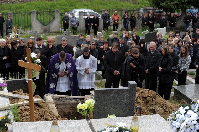 Pohreb Moniky Lukáčovej