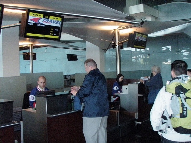 Na bratislavskom letisku cestujúcich