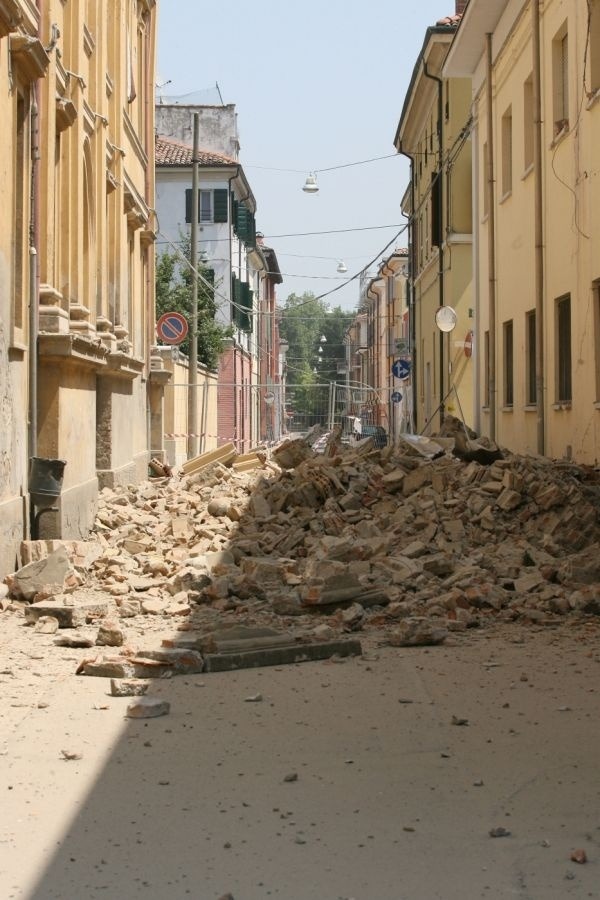 FOTOREPORTÁŽ Spúšť po zemetrasení