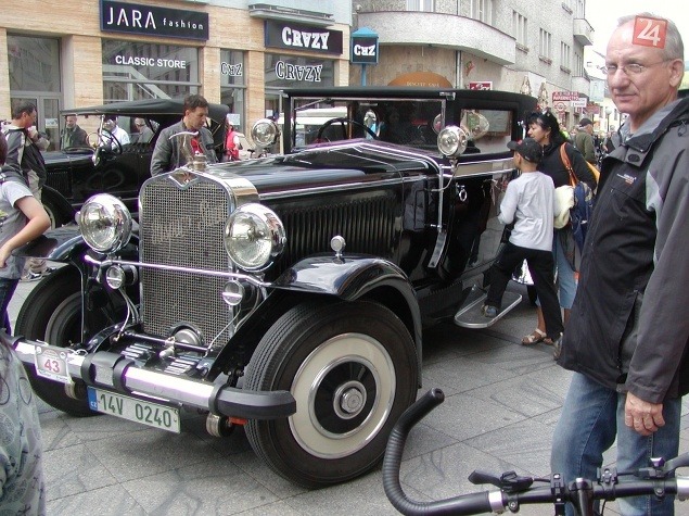 Nablýskané veterány a motorky