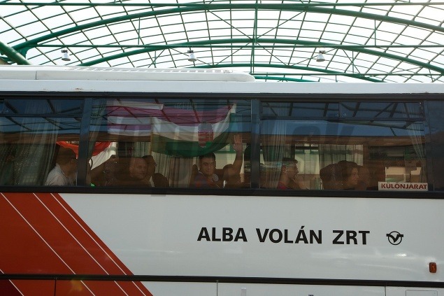 Na Slovensko prišlo šesť autobusov s fanúšikmi