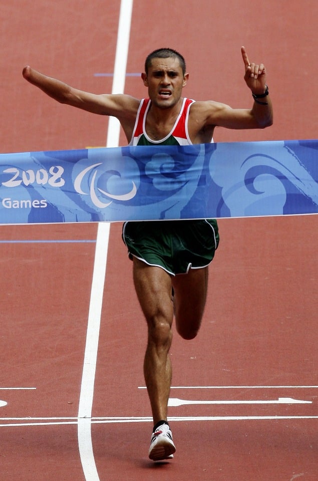 Mexičan Mario Santillan sa stal víťazom maratónu v rekordnom čase 2:27:04.