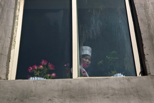 Pohľad zdravotnej sestričky z okna nemocnice.