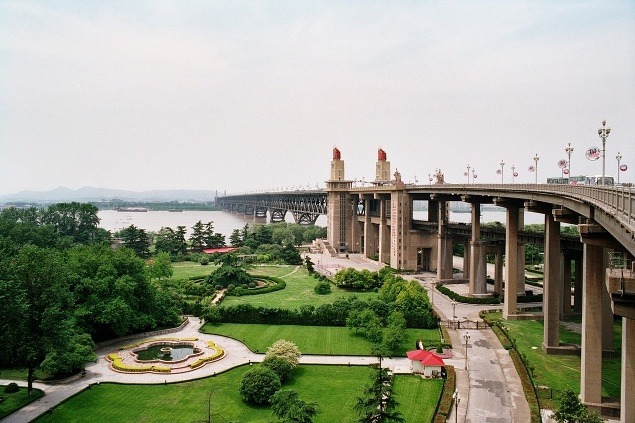 Most cez rieku Yangtze, Nanjing, Čína.
