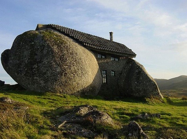 Kamenný dom, Portugalsko