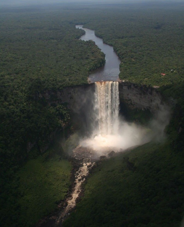 Vodopády Kaieteur v Guyane, Južná Amerika