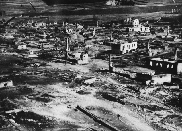 Partizánska obec Telgárt vypálená fašistami 30. 9. 1944 (autor neznámy).