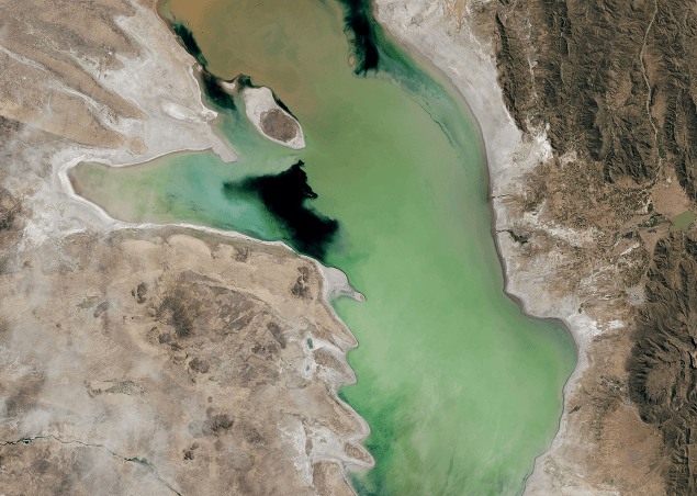 Vysychanie jazera Poopó v Bolívii, apríl 2013