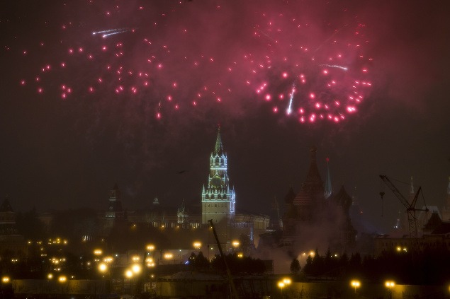 Moskva, ohňostroj nad Kremľom