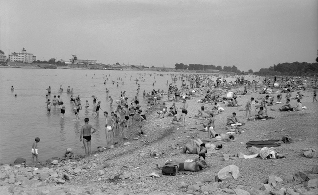 Letné osvieženie? Lido na pobreží Dunaja bolo ideálnym miestom.