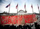 Protesty proti povinnej hymne