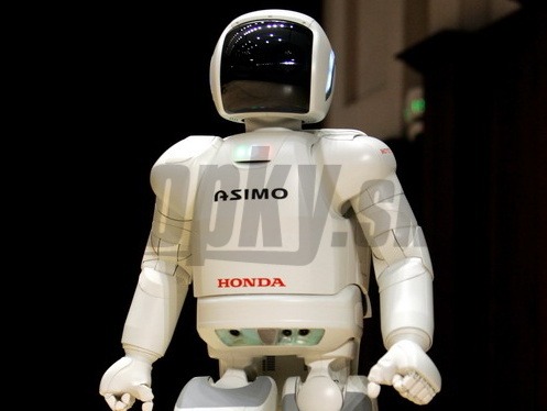 Robot Asimo v roku 2011.