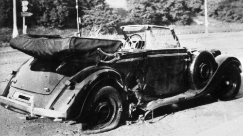 Mercedes, v ktorom spáchali atentát na Heydricha
