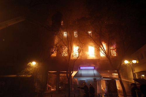 Atény v plameňoch: Grécko