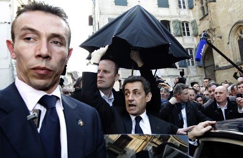 Predvolebné fiasko Sarkozyho: Pred