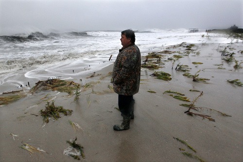 Hurikán Sandy ukazuje svoju