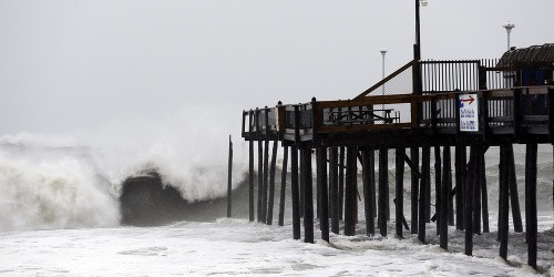 Hurikán Sandy ukazuje svoju