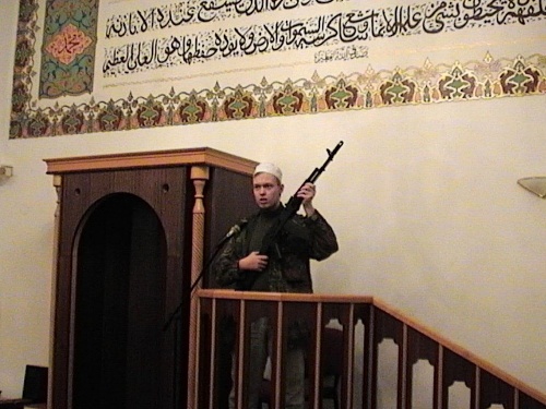Česko vystrašili ozbrojení moslimovia: