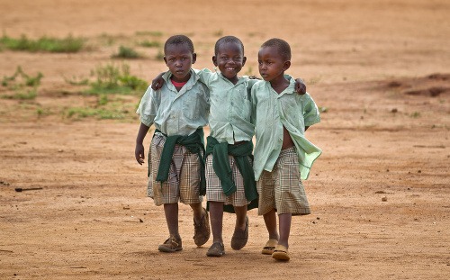 Školáci v Nyumbani 