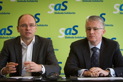 Kandidáti na predsedu SaS Richard Sulík a Jozef Kollár.