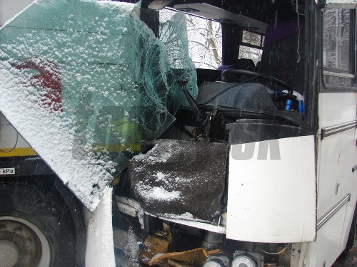 Autobusár po riskantnom manévri