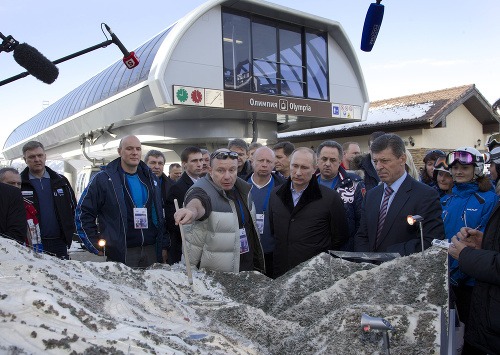 Putin vo februári osobne navštívil lyžiarsky komplex.