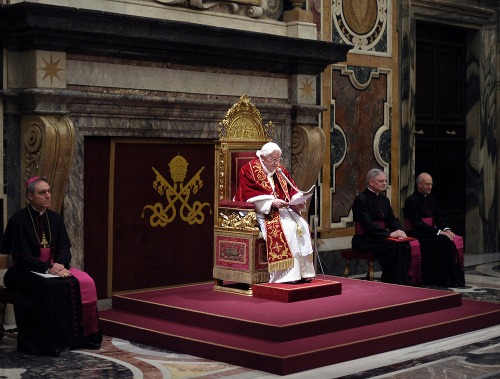 Pápež Benedikt XVI. odchádza: