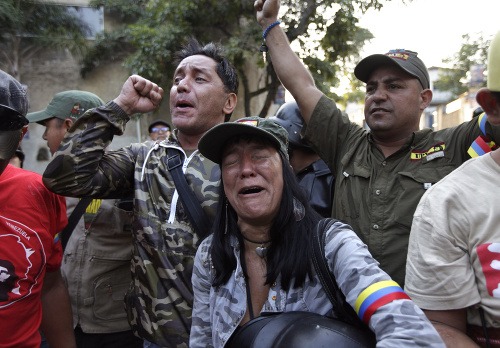 Plač a bezmocnosť obyčajných ľudí zaplavila ulice Caracasu